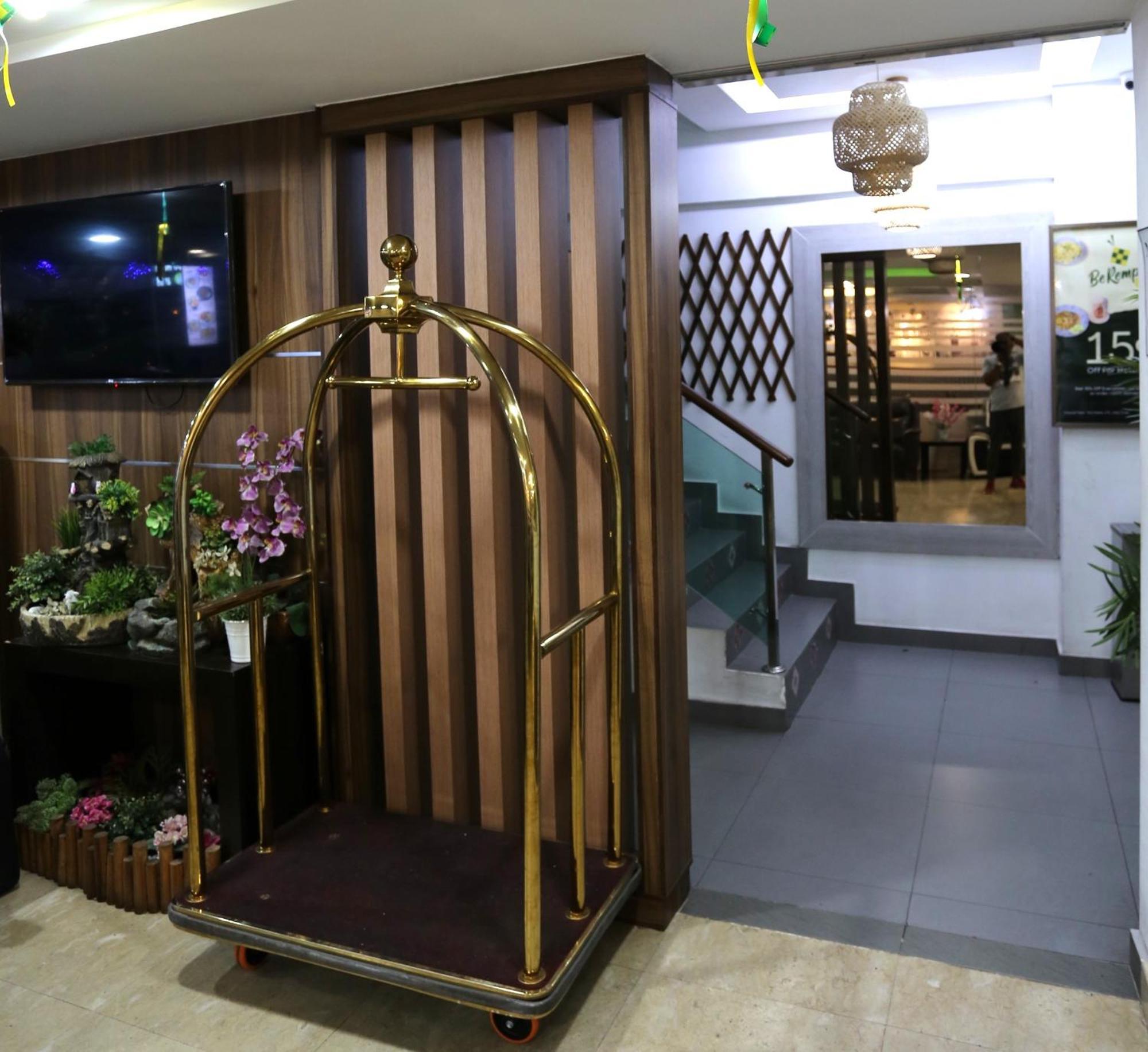 Eco Hotel At Bbcc Куала-Лумпур Экстерьер фото